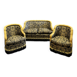 Napoleon III style living room with floral decoration