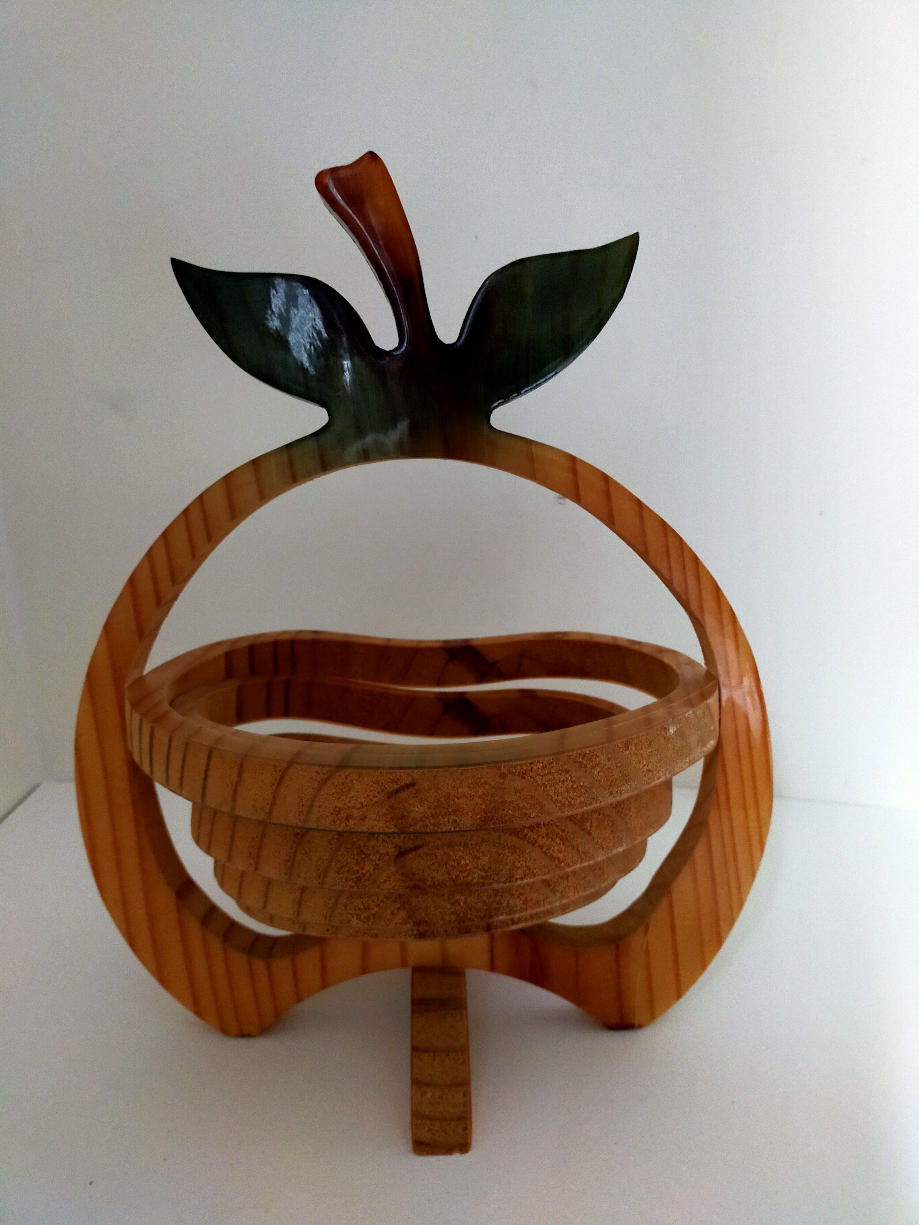 Equinoccio fruit basket in foldable wood from the 70s
