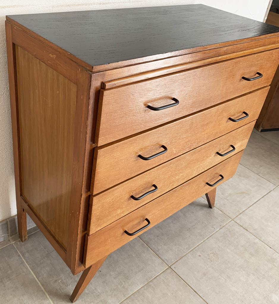 Vintage wooden chest of drawers