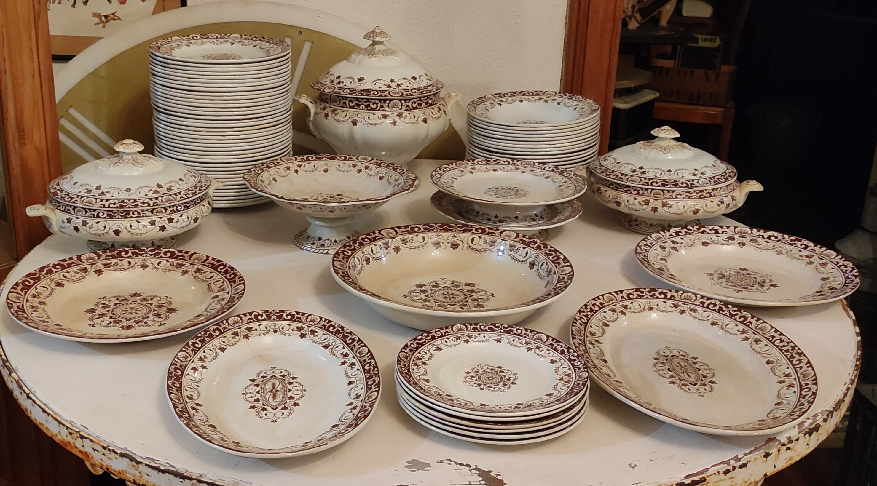 Former Jules Vieillard Bordeaux tableware service/Louis XV model/ 73 pieces