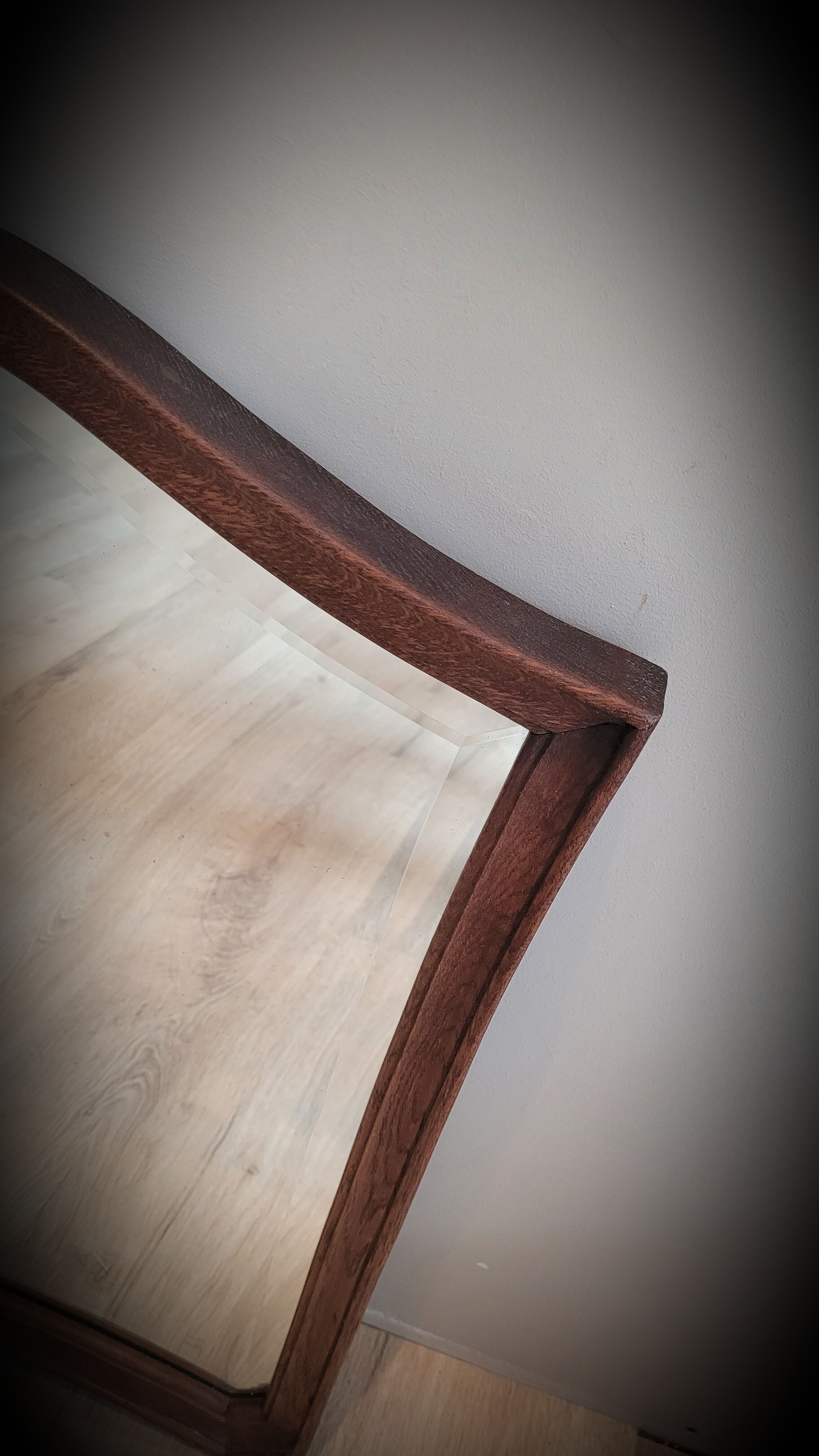 Trapezoid wood mirror 58x73