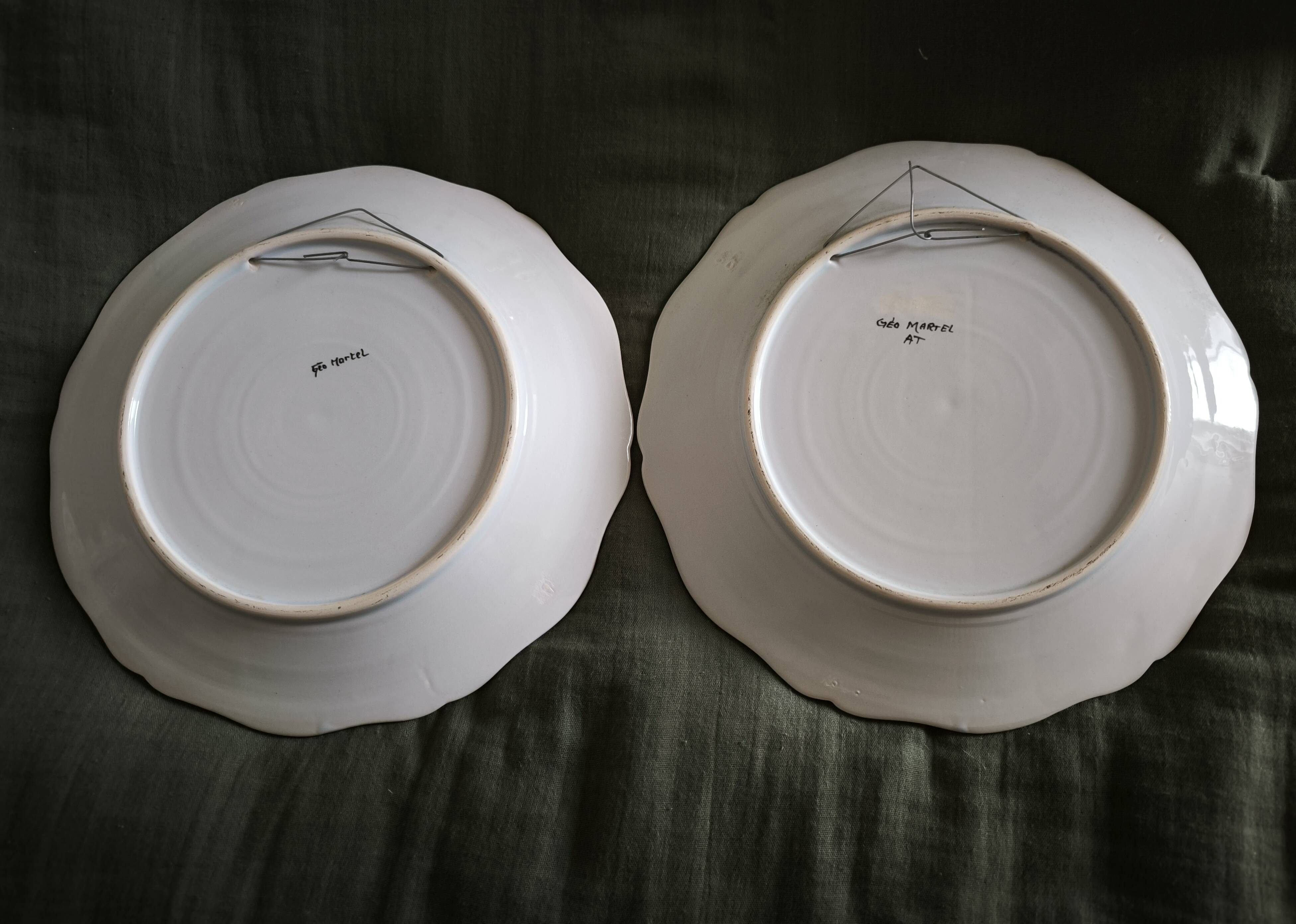 Set of two plates by Géo Martel.