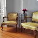 Paires de fauteuils cabriolets de style
