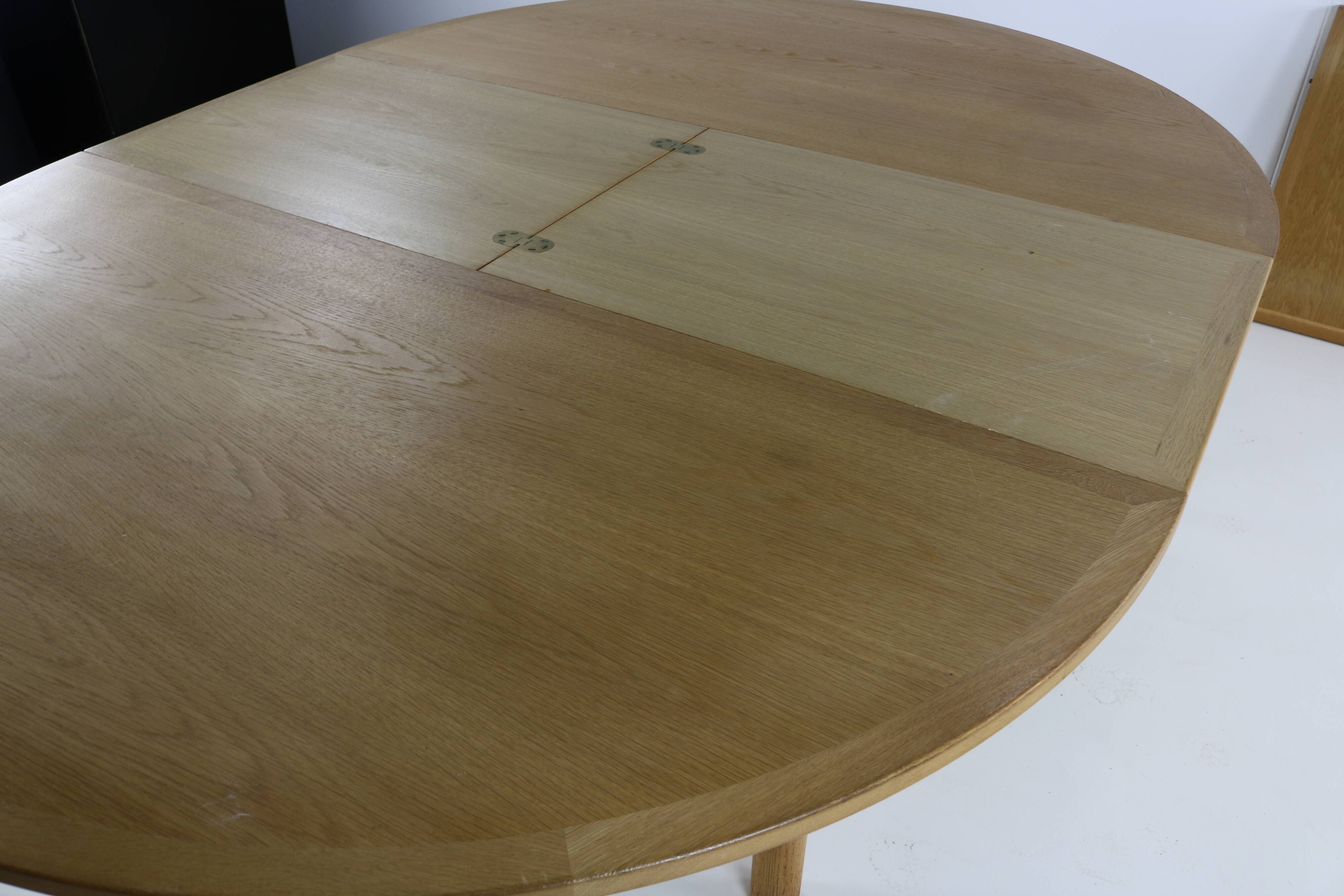 Large extendable dining table Børge Mogensen