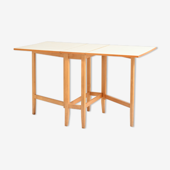 Table extensible avec ailes signées Edsby Verken