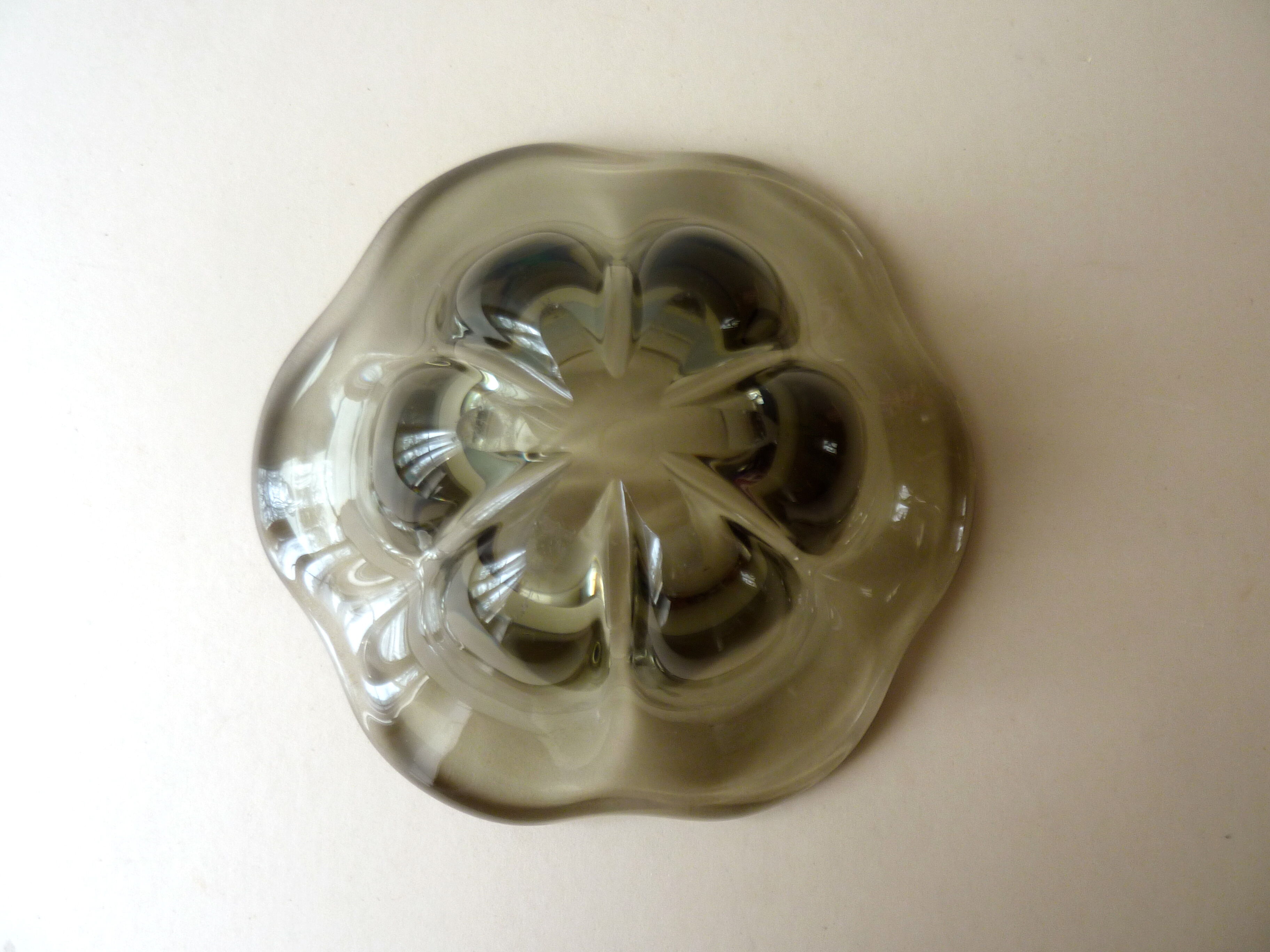 Cut crystal of the 50s, flower shape