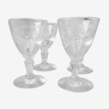 Suite of 4 glasses a port wine cooked in glass shear years 1930