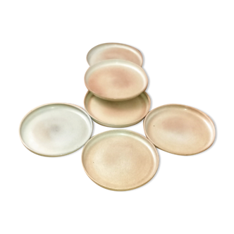 Set of six plates in sandstone