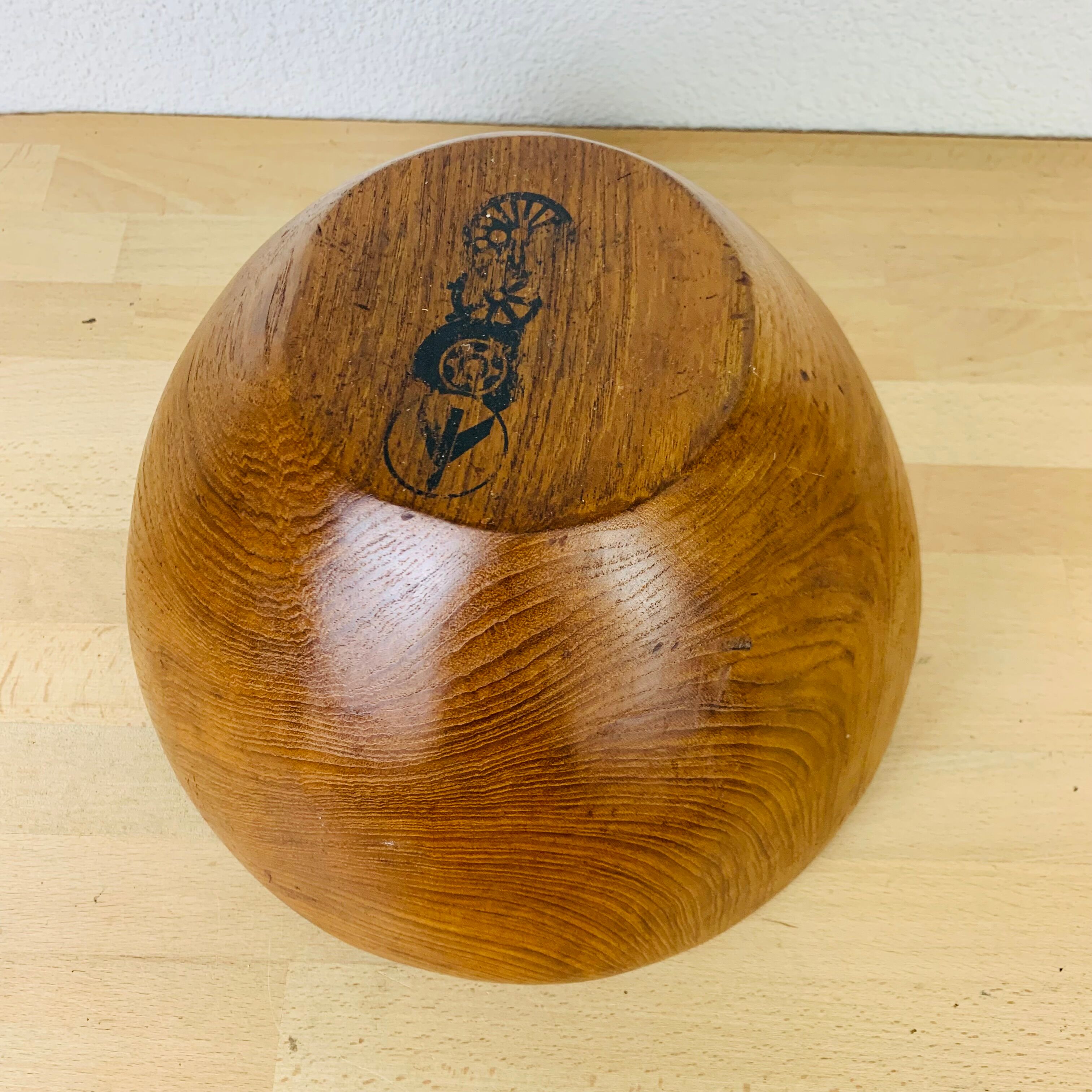 Scandinavian teak fruit cup salad bowl
