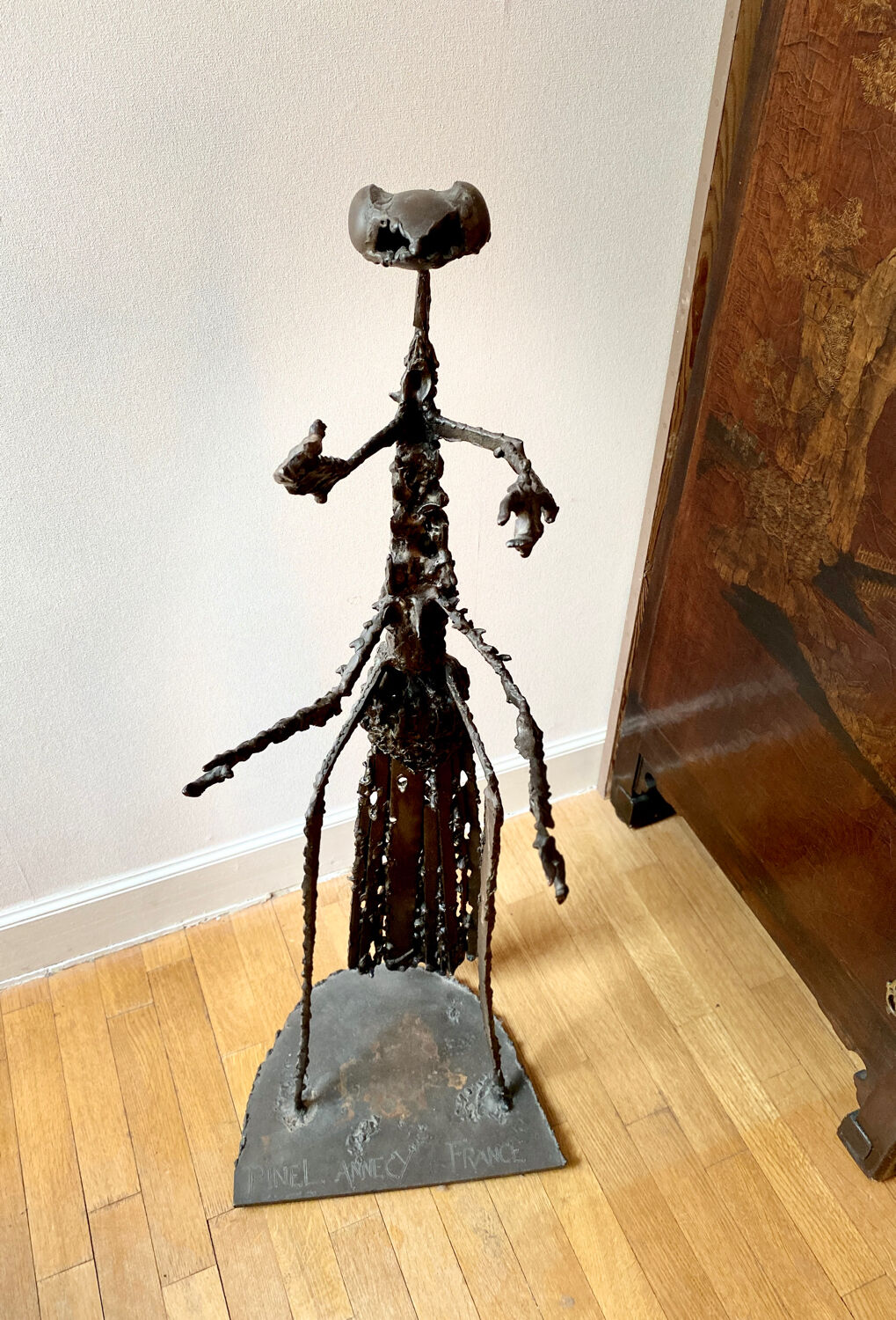 Sculpture praying mantis metal sculptor Michel Pinel