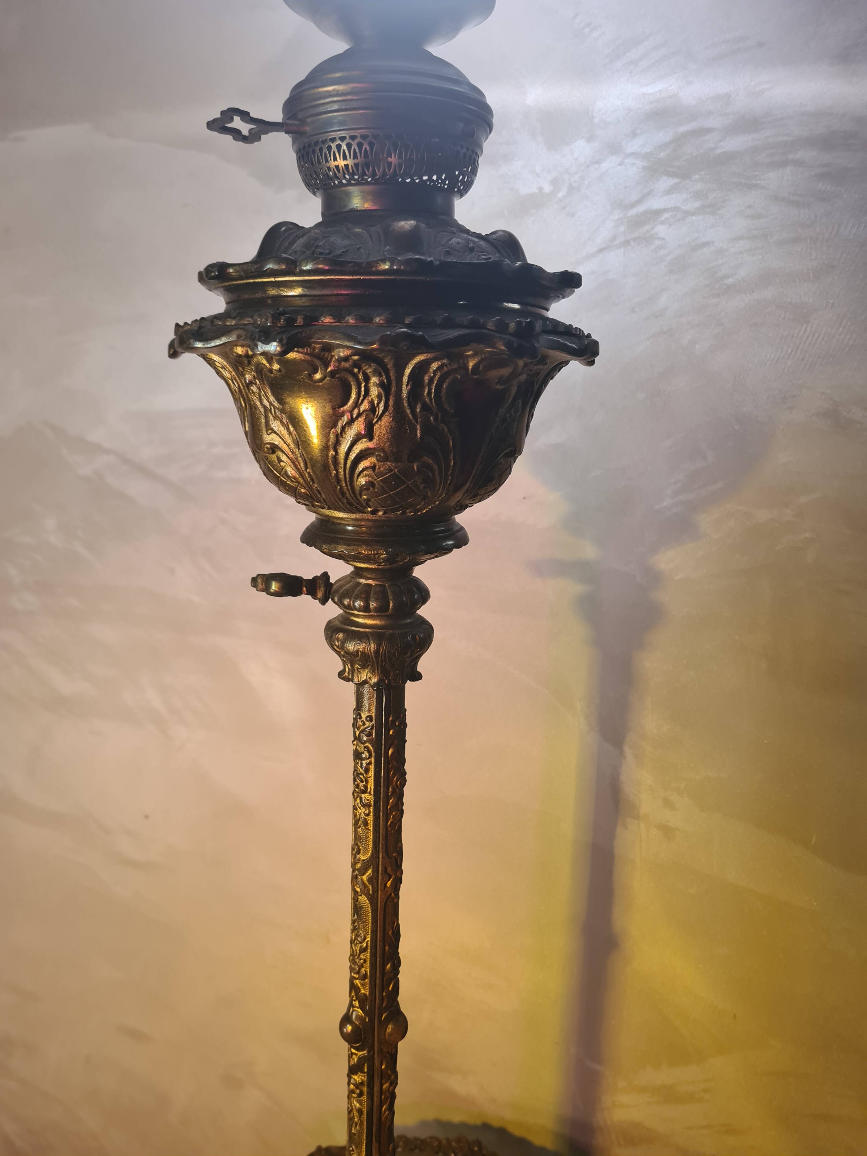 cast iron street lamp ornate side table with 3-tier support Hollywood