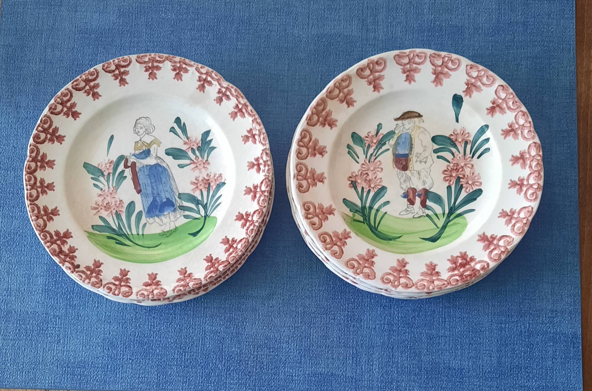 8 dessert plates l'Amandinoise