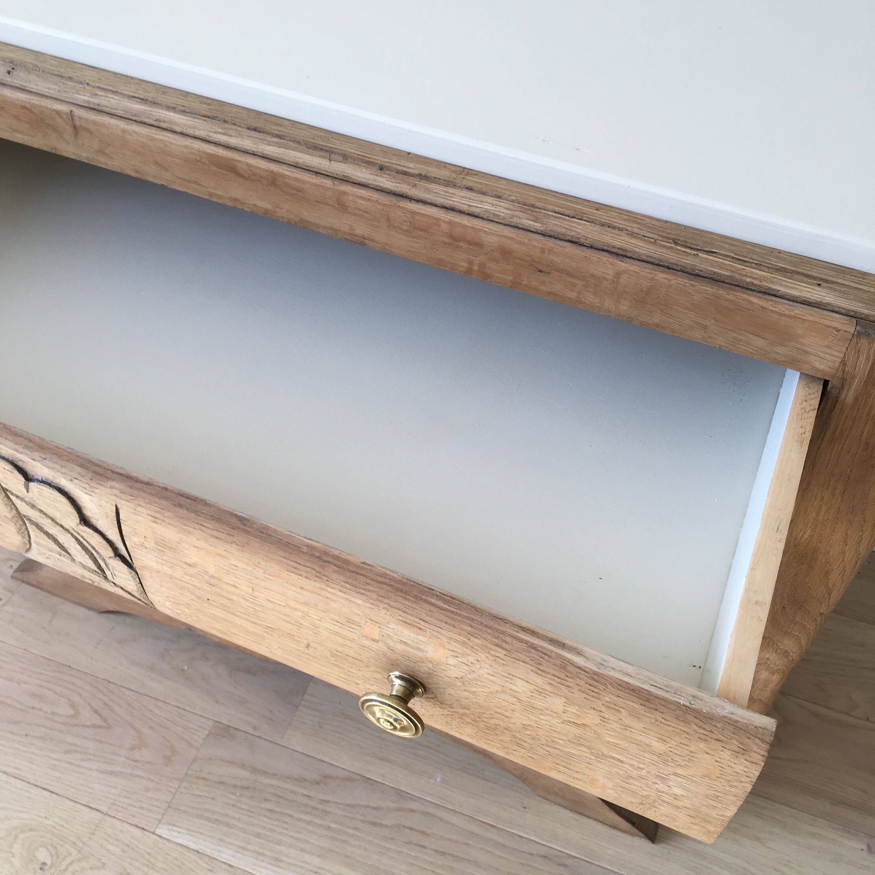 Art Deco chest of drawers