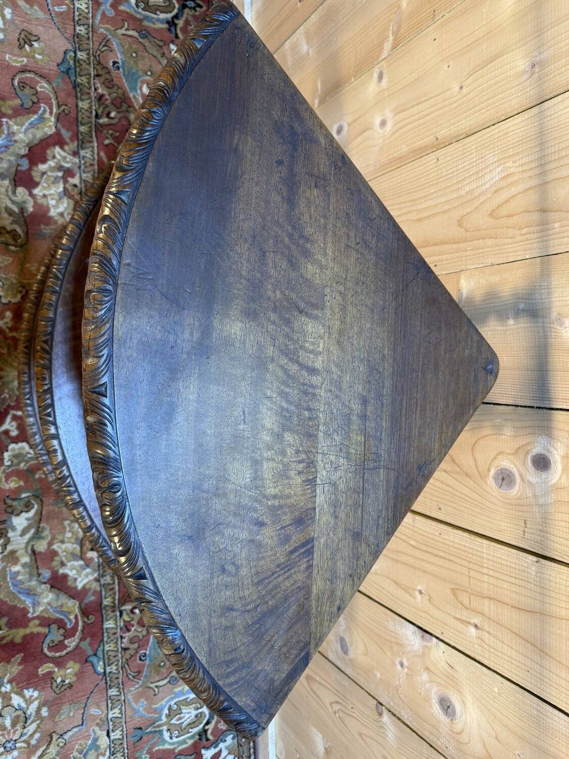 Small corner shelf in walnut