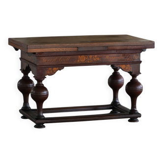 Extendable oak table with marquetry, Baroque, Danish cabinetmaker, 19th century.