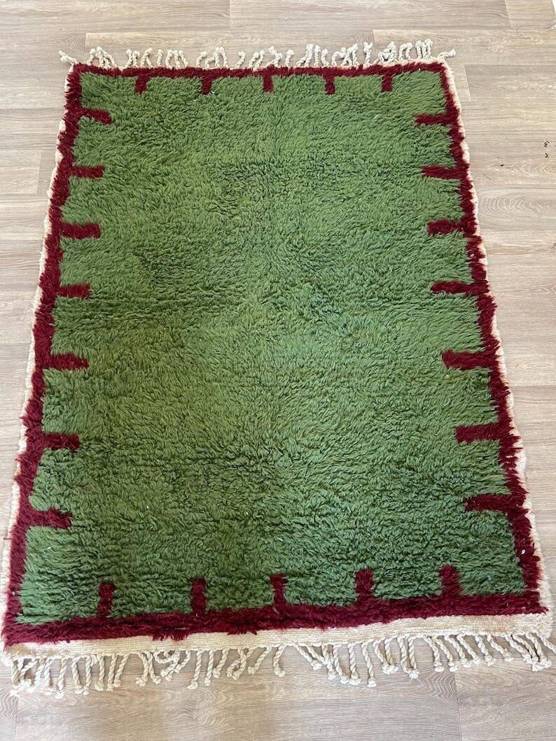 Traditional handmade pure wool rug, green, size 150 x 250 cm