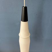 Suspension longue Mid-Century en verre opalin