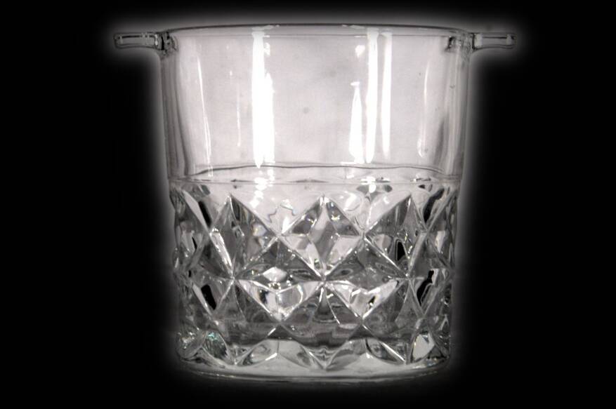 Ice bucket