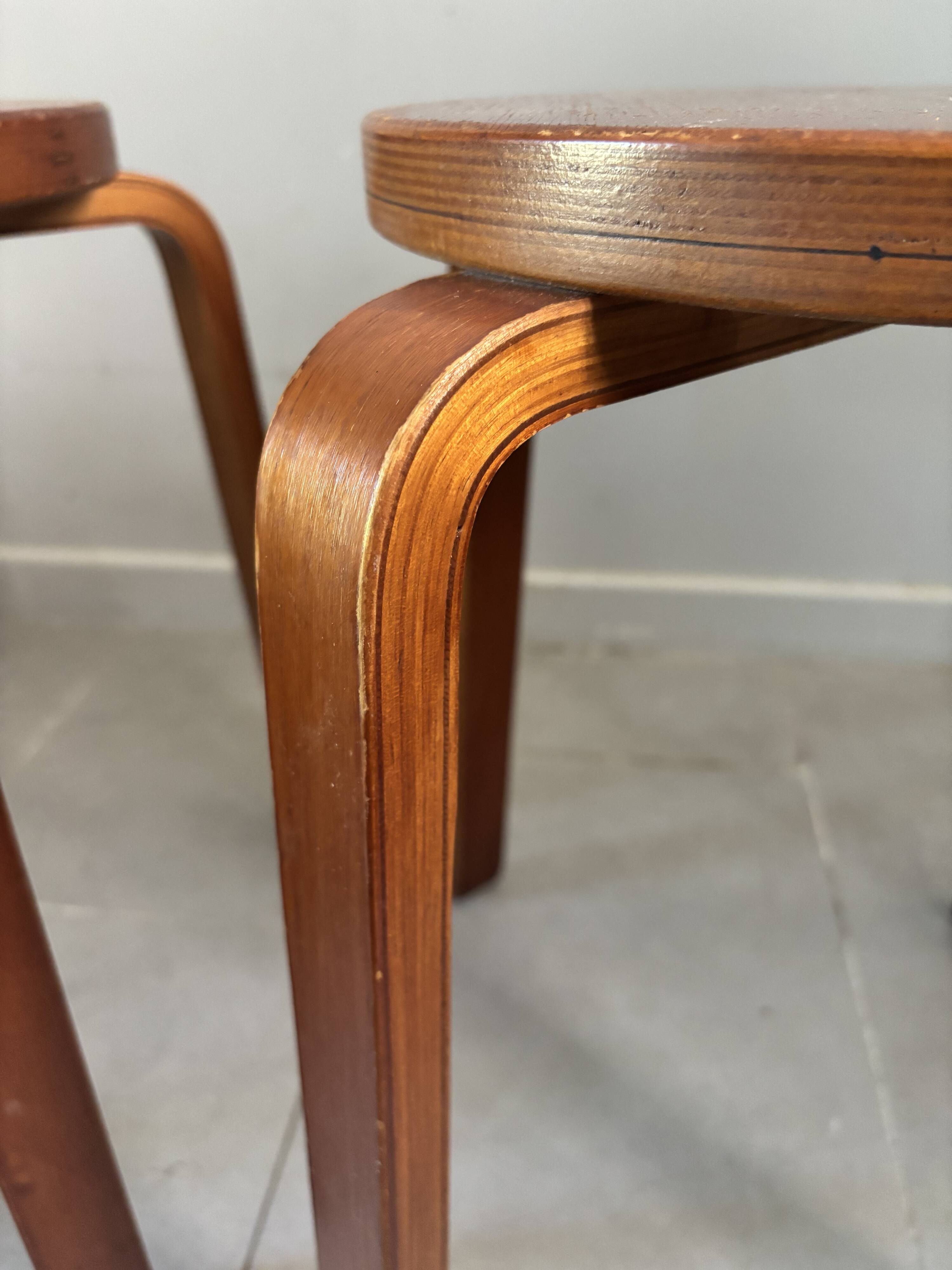 Pair of Artek stools model E60 (rare version with 4 legs), Alvar Aalto