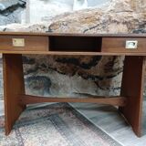 Bureau rétro design en placage et laiton années 60-70