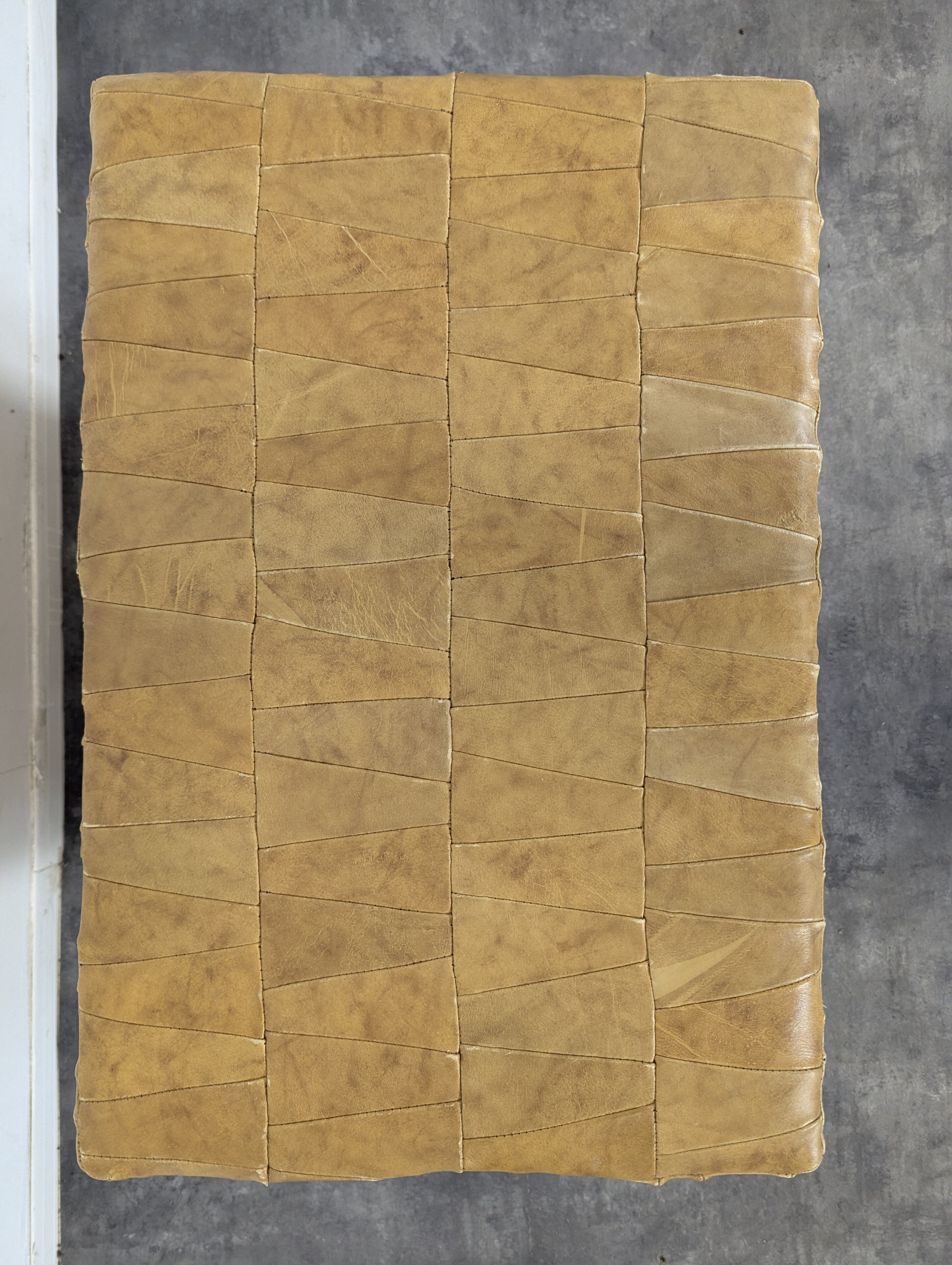 Ottoman en patchwork de cuir de Sede