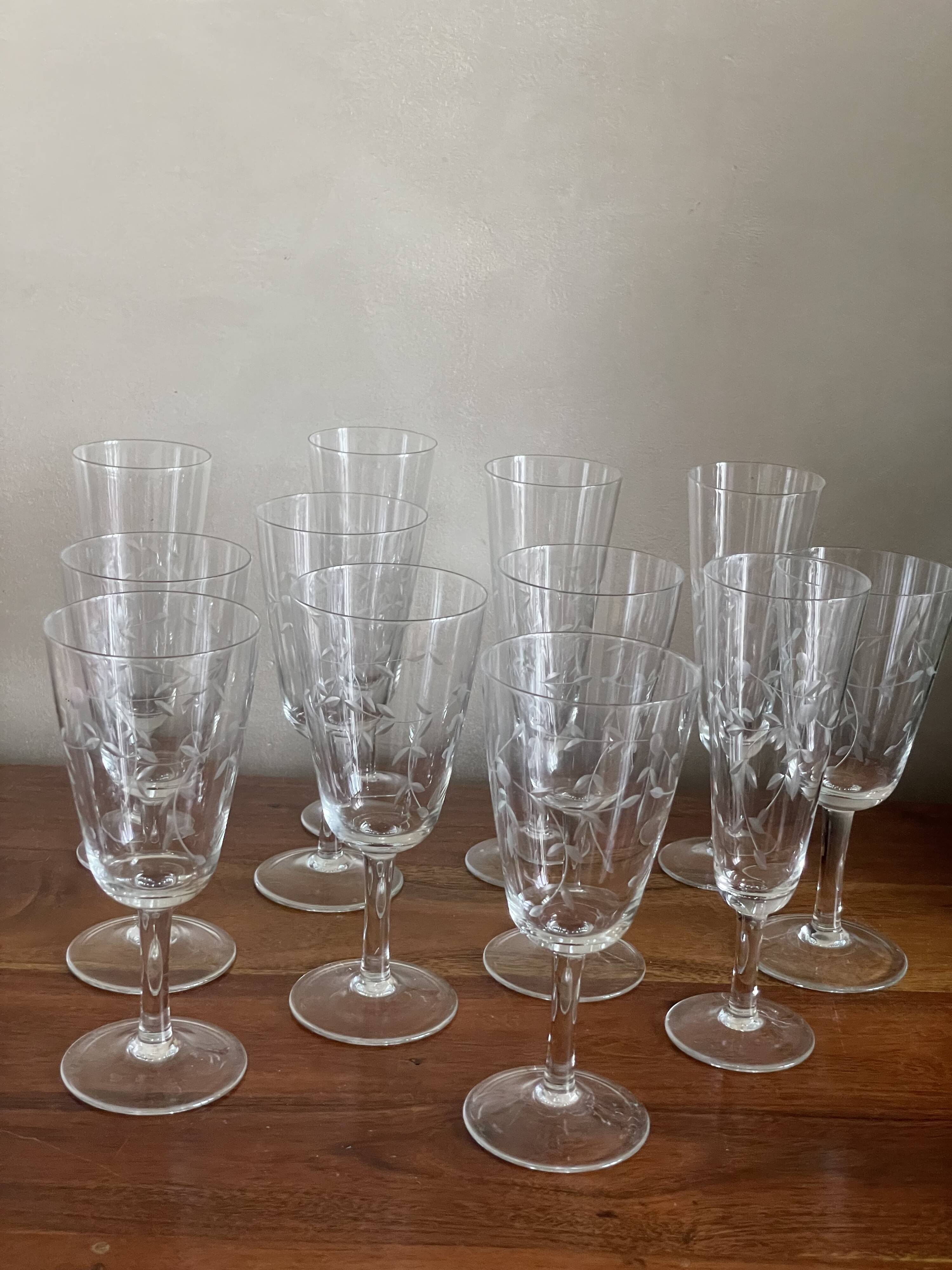 Engraved champagne glasses and wine glasses
