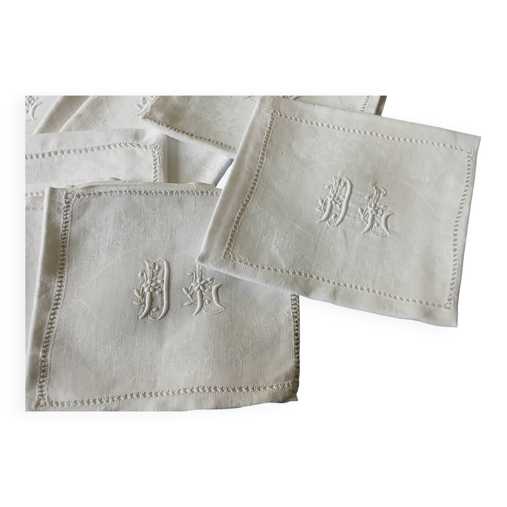 Nappe ancienne brodée et 12 serviettes