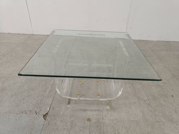 Petite table basse ou table d'appoint en lucite, années 1970