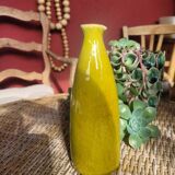 Vase soliflore en terre cuite émaillée vert anis