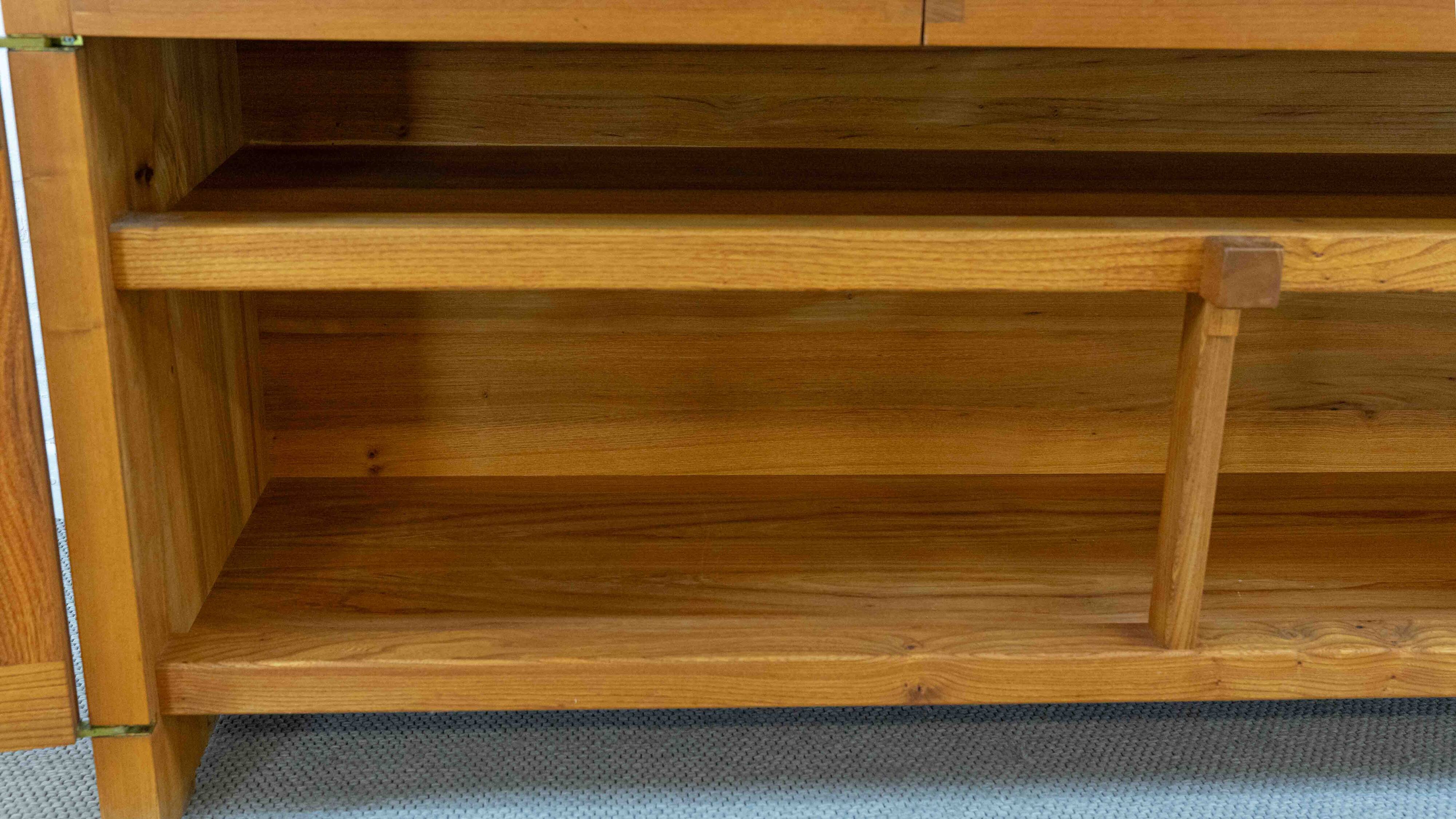 Sideboard R08 de Pierre Chapo en orme massif