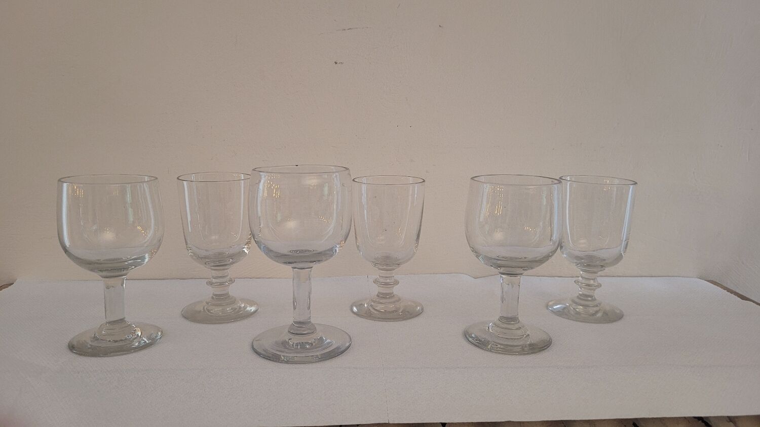 Balloon and tulip glasses 40's