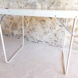 Folding camping table