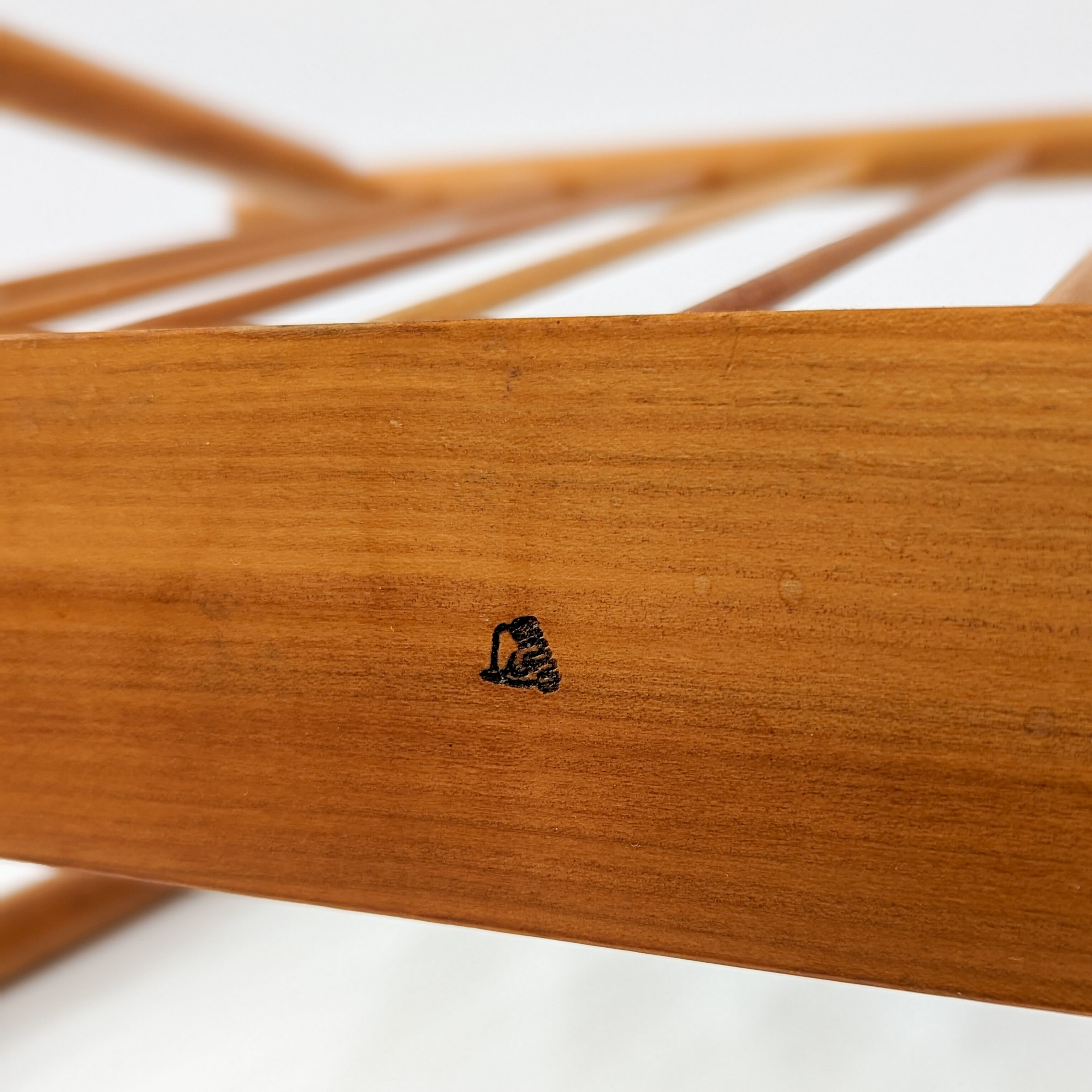 Porte-revues mid century de l’Uluv