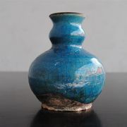 Pot ceramic glazed and cracked blue