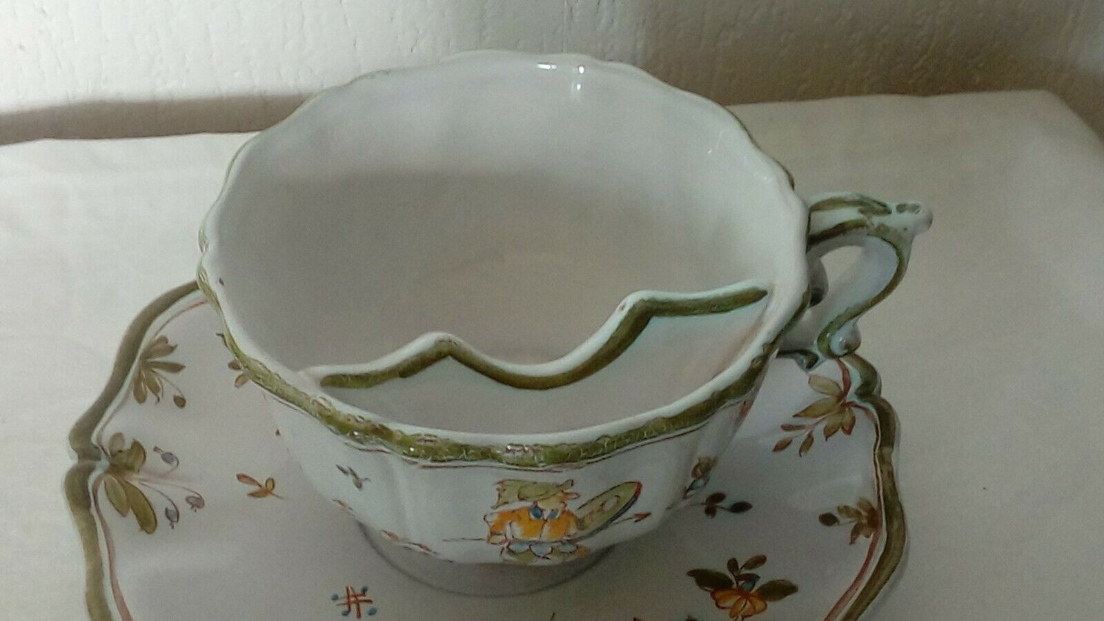 Lallier moustier faience mustache cup