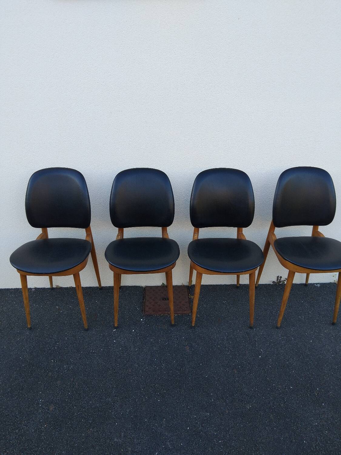 Pégase chairs by Pierre Guariche