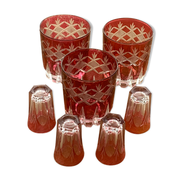 7 aperitif glasses in red and transparent glass chiseled vintage