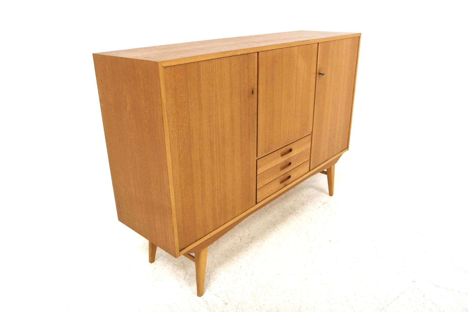 Enfilade scandinave en teck et en chêne, Suède, 1960