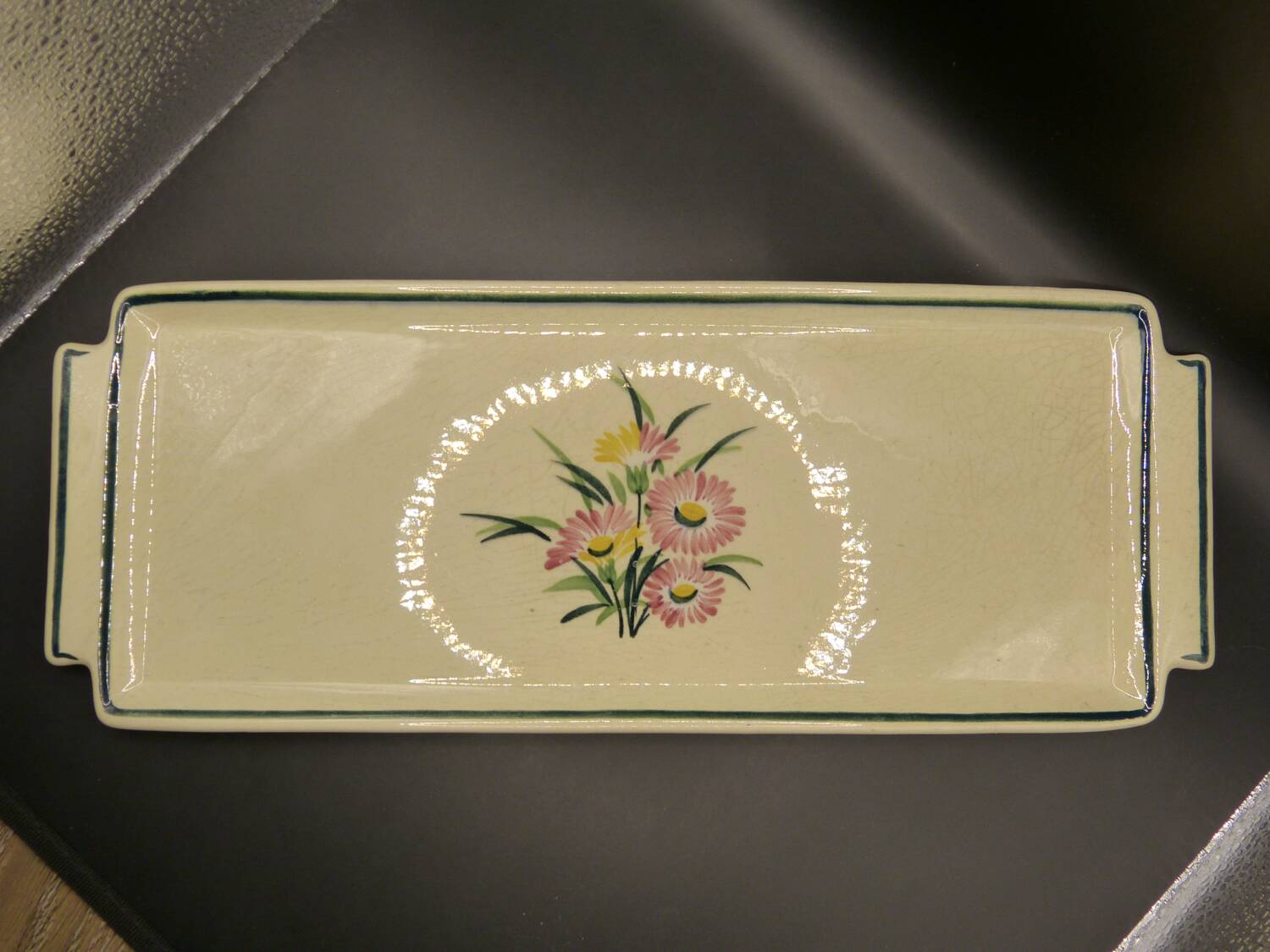 Cake service in Gien earthenware, Butterfly pattern, 1960s.