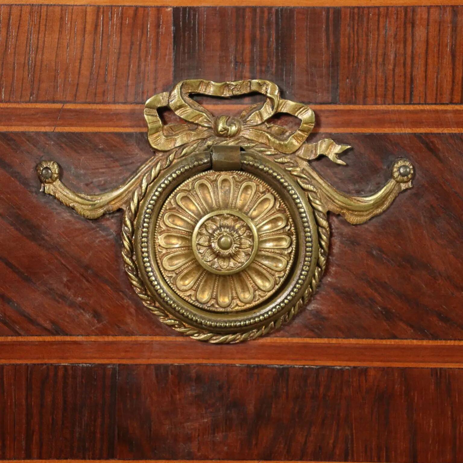 Piedmontese secretary with a drop-leaf, Italy, 18th century.