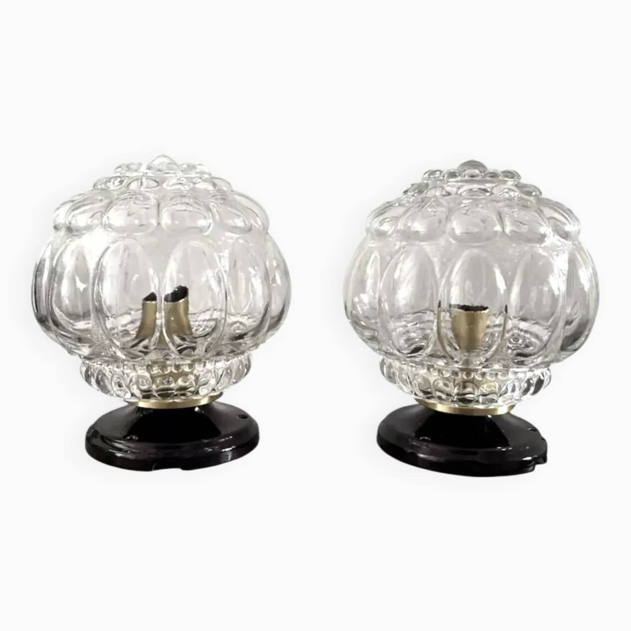 Paire d’appliques murales vintage globes en verre ciselé