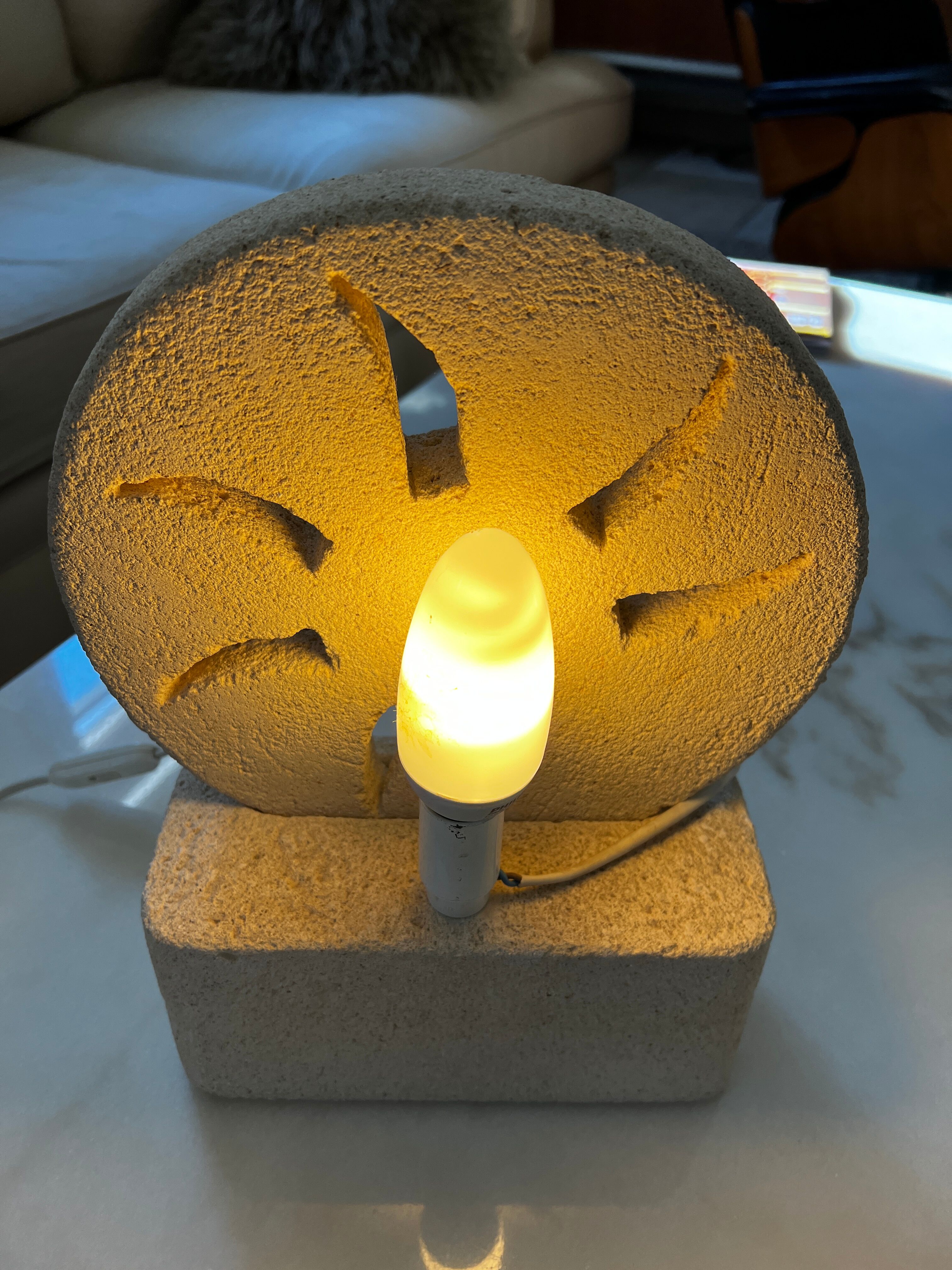 Lamp in stone of the Gard carved 1970