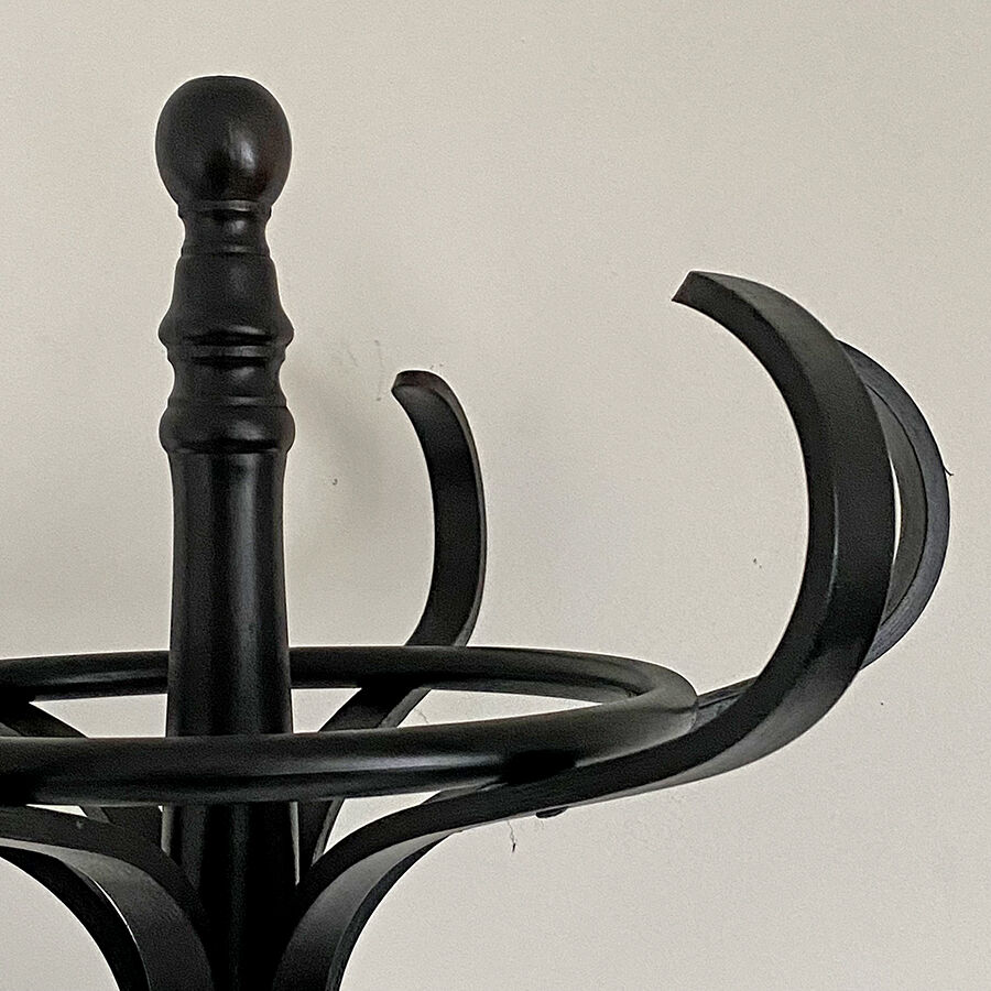 Black Parrot Coat Rack
