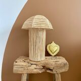Natural raffia lamp