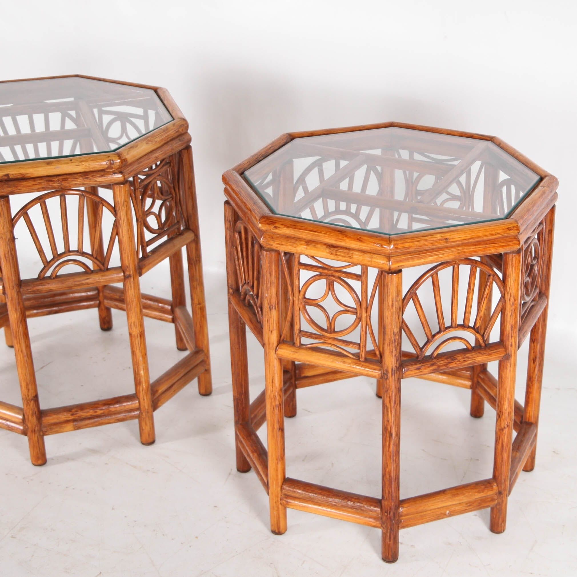 Ensemble de 3 tables basses en rotin