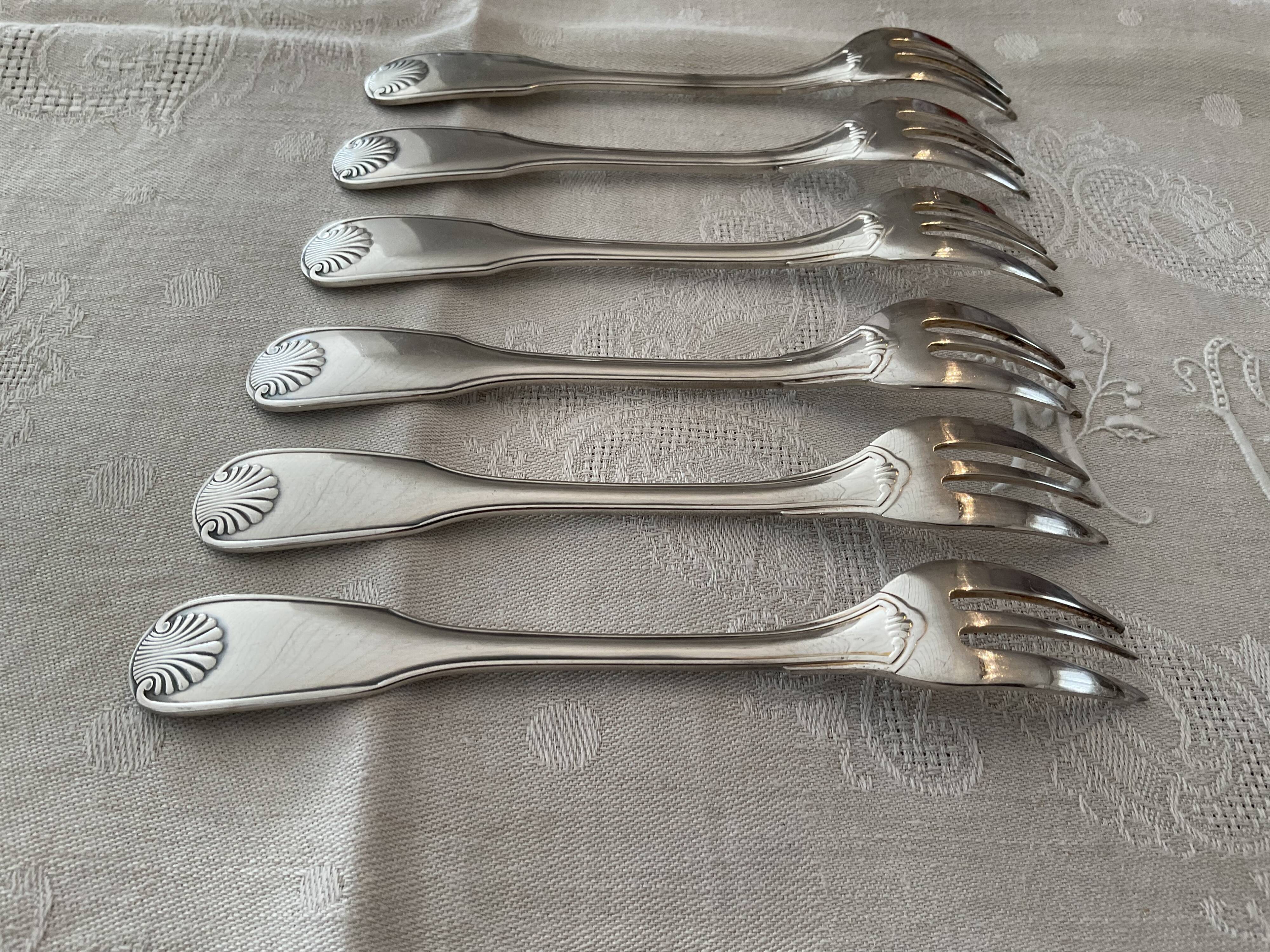 6 dessert forks. Christofle . Model Vendôme/shell