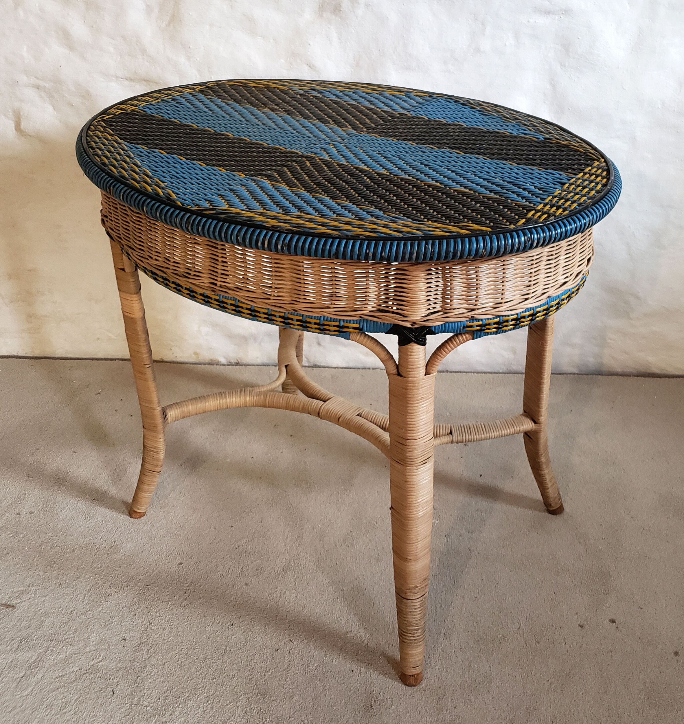 1930 rattan lounge set