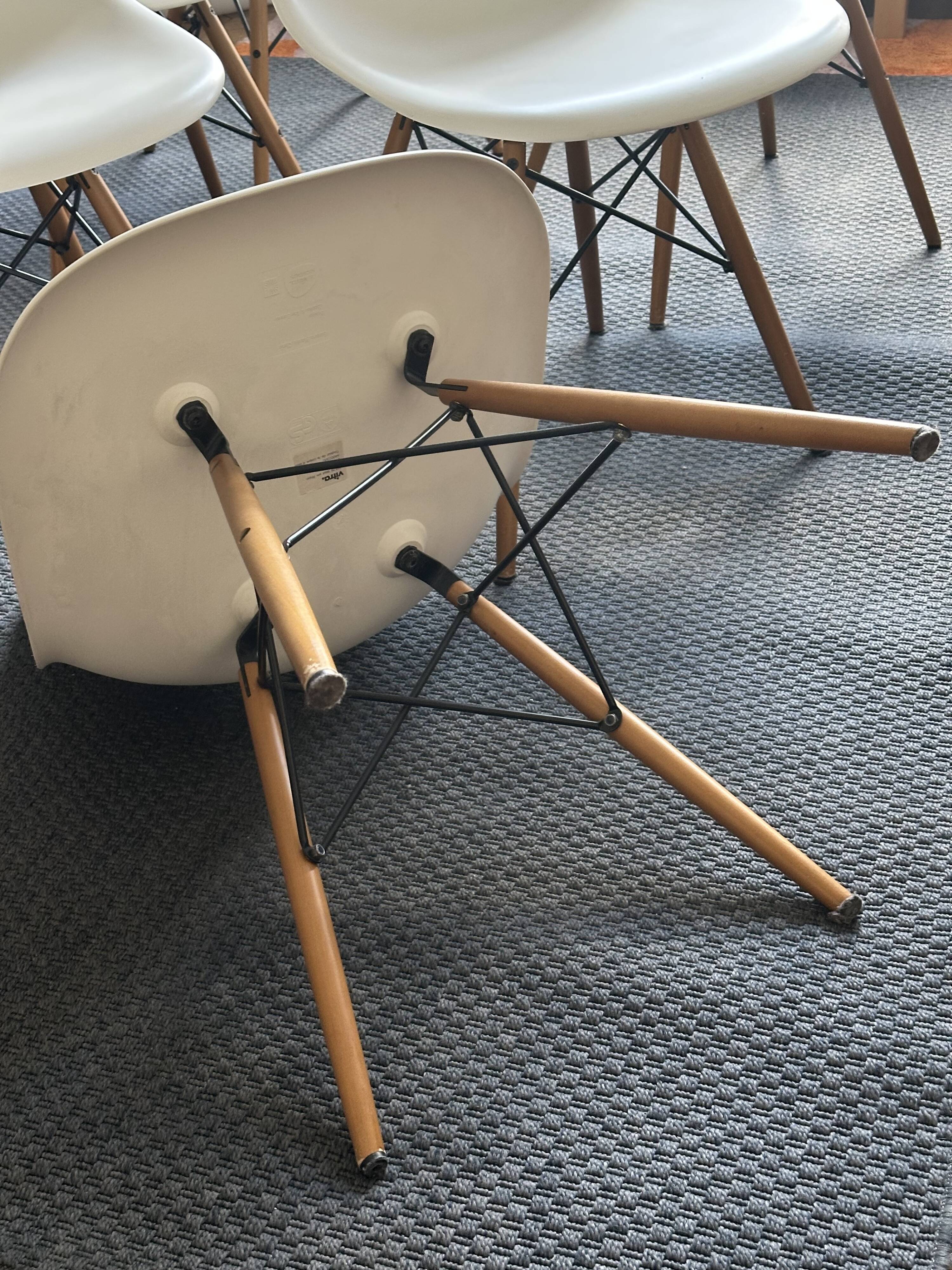 Set of 6 white Vitra chairs