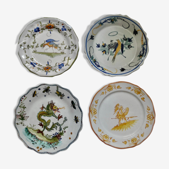 Lot 4 ceramic plates