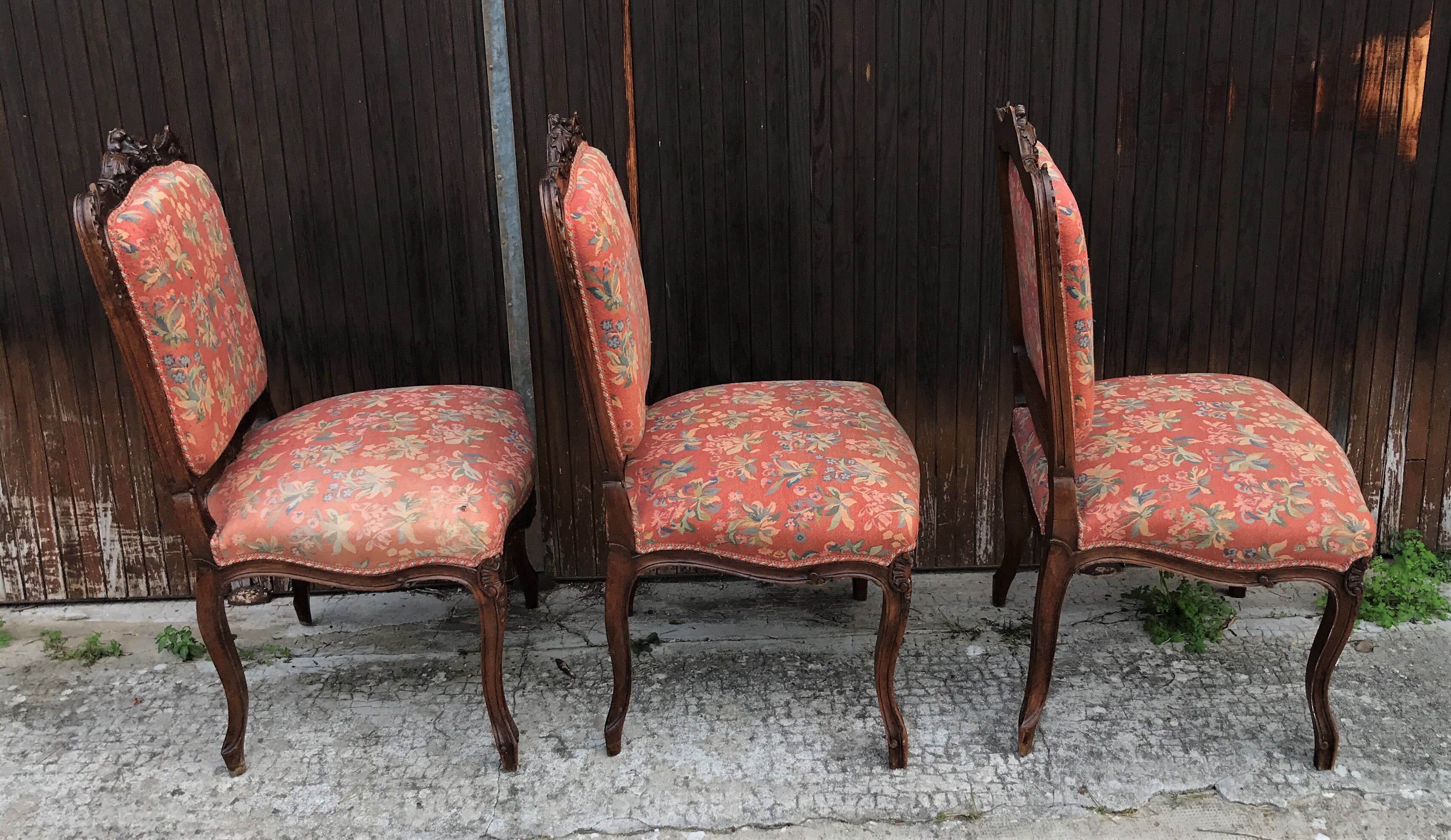 Lot of 3 Louis XV style chairs